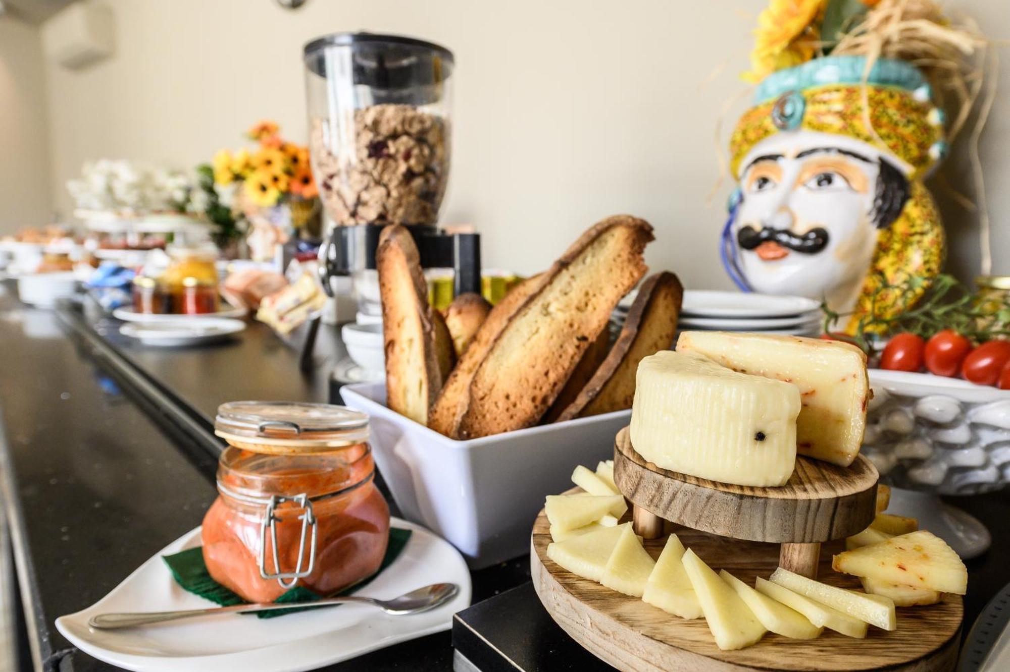 Baitan Hotel Марсала Екстериор снимка